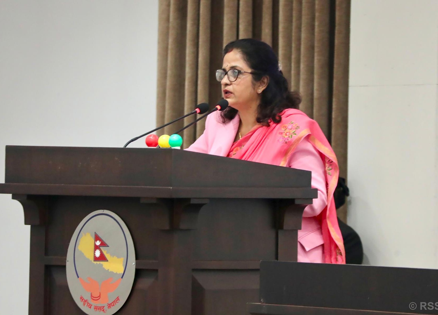 सङ्गीत, खेलकुल र चलचित्र क्षेत्र सेवा उद्योग