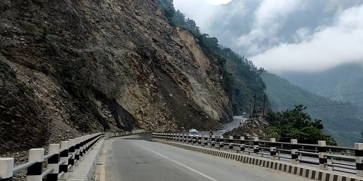 पृथ्वी राजमार्गको खुल्यो, काठमाडौँबाट भोलि बिहानदेखि मात्र सवारी चल्ने