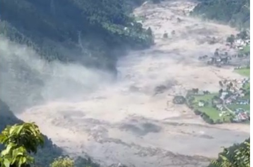 रसुवा भन्सारबाट ५०० बढी गाडी बगेको अनुमान