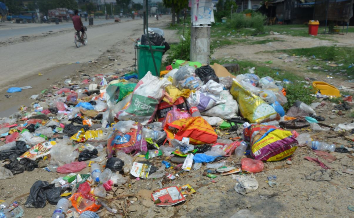 दिक्तेल रुपाकोट मझुवागढीलाई प्लास्टिक फोहरमुक्त बनाउने अभियान