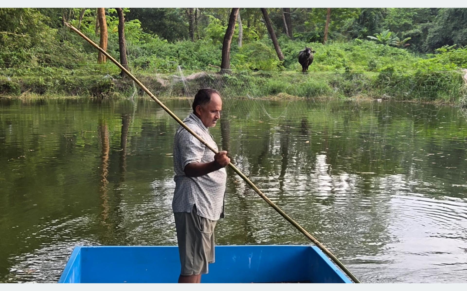 माछापालनबाट वार्षिक ५० लाख आम्दानी गर्दै अधिकारी
