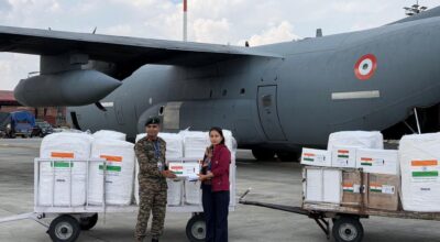 भारतले पठाएका थप ११ टन राहत सामग्री नेपाली पक्षलाई हस्तान्तरण