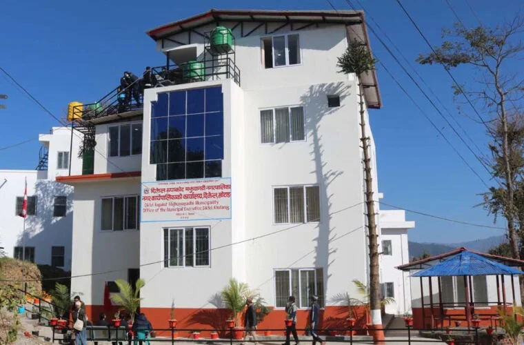 भोटेकोशी बाढीः बाँसका संरचना निर्माण गर्न दिक्तेल रुपाकोट मझुवागढीले सहयोग गर्ने