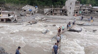 लाखु खोलामा फड्के तथा स्याफ्रुबेँसीस्थित भोटेकोशी नदीमाथि तुइन निर्माण