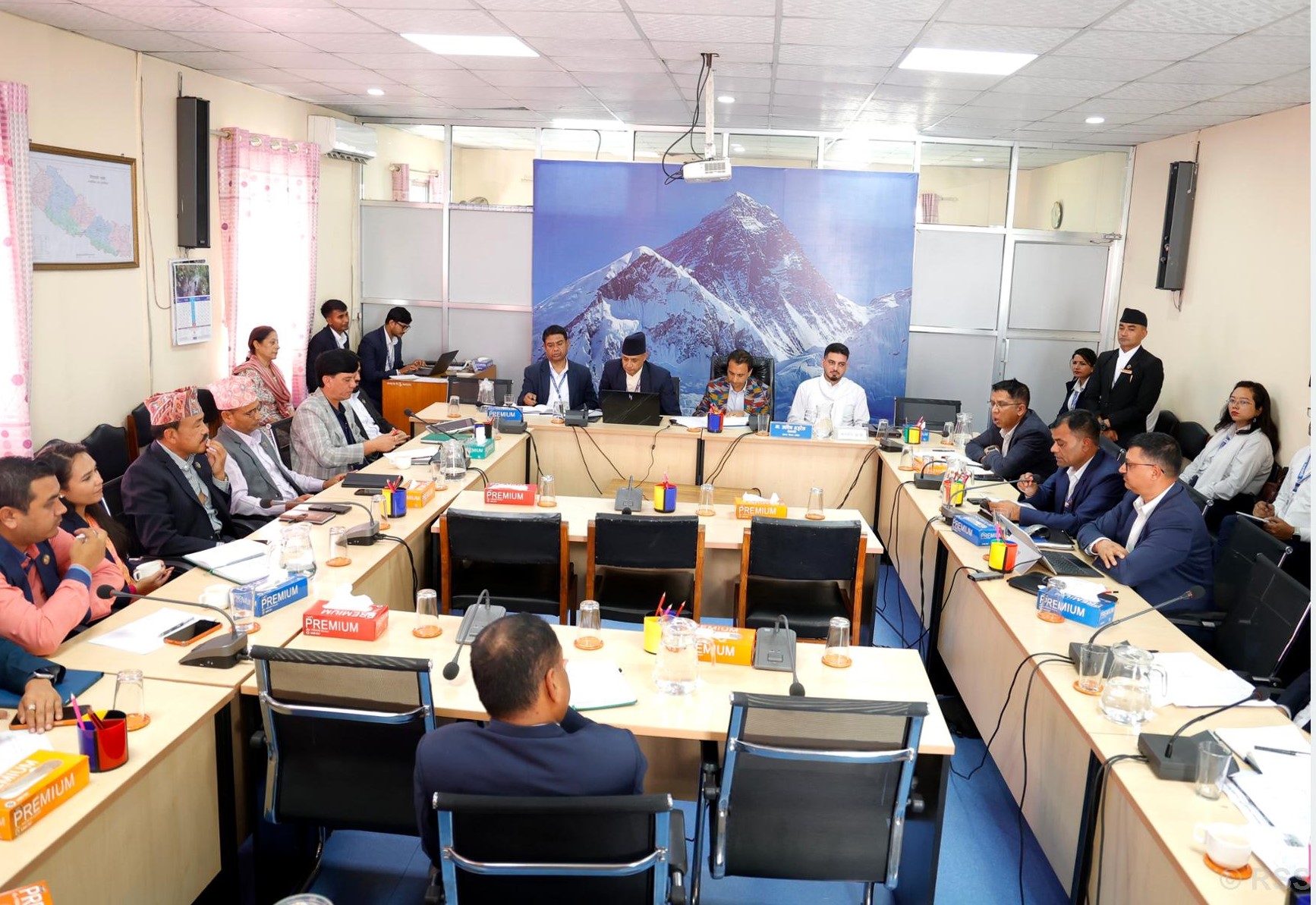 ई-बिडिङ प्रणाली असोजभित्र सुचारु हुन्छ : मन्त्री लम्साल