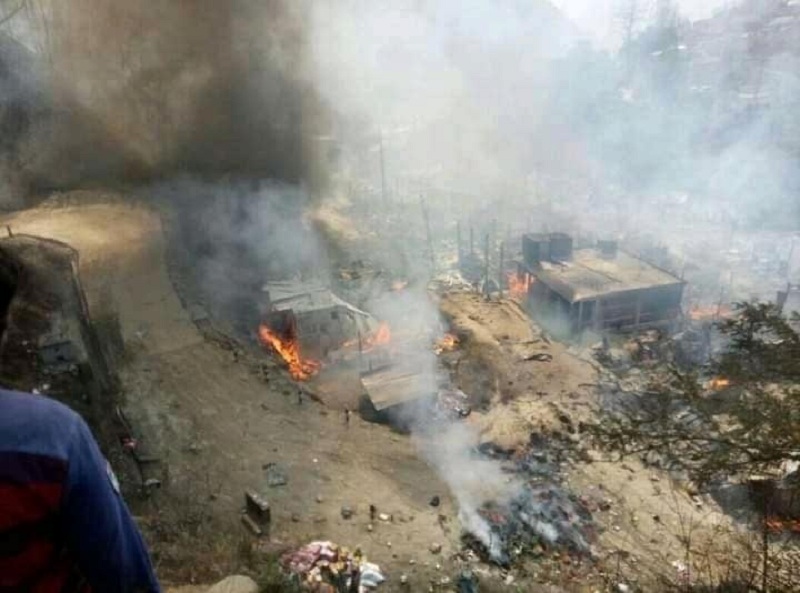 ताप्लेजुङको दोभान बजारमा भीषण आगलागी