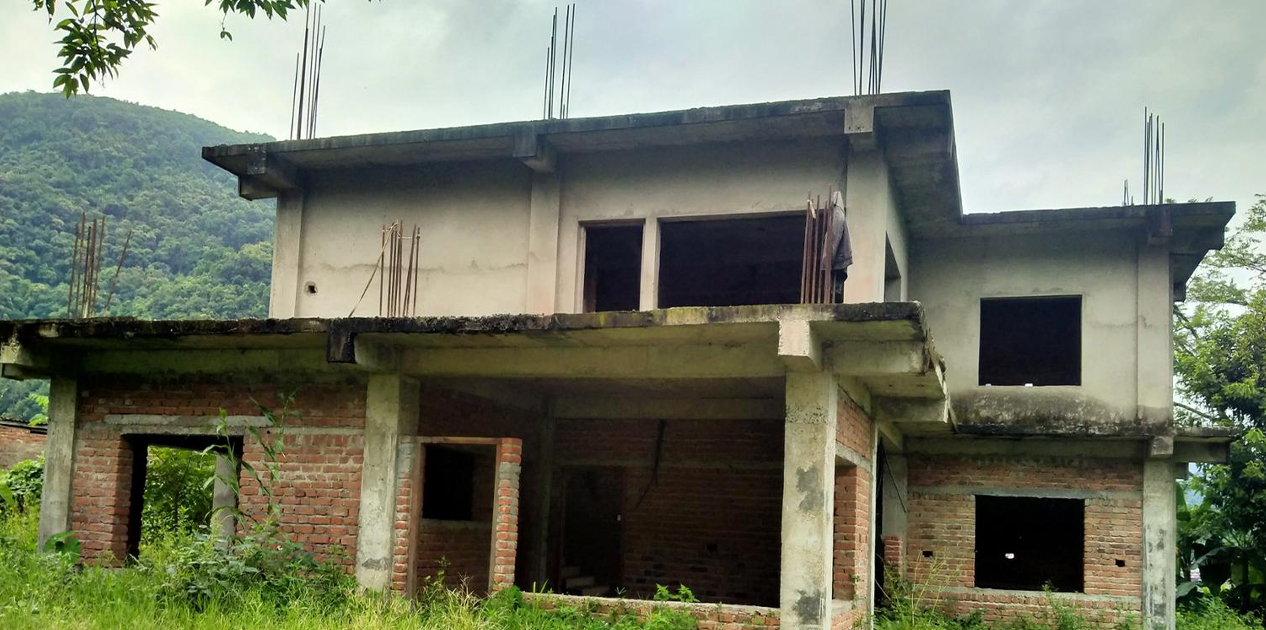 अठार महिनामा सक्नुपर्ने आयुर्वेद भवन पाँच वर्षमा पनि अलपत्रै
