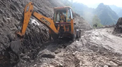 पृथ्वी राजमार्गका सात स्थानमा पहिरो, दुई ठाउँमा सडक पूर्ण अवरुद्ध