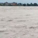 नारायणीको बाढी खतराको तह नजिक, गण्डक ब्यारेजका सबै ढोका खुला