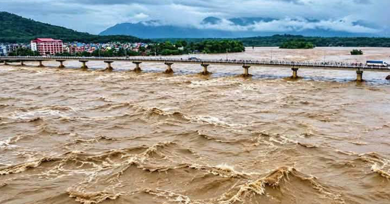 नारायणी पुलमा सवारी साधन र आवतजावतमा प्रतिबन्ध