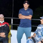मृतक र बेपत्ता सशस्त्र प्रहरीका परिवारजनसँग महानिरीक्षक पौडेलको भेट