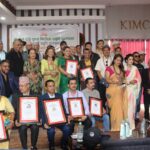 परिवर्तन नेपालद्वारा दुर्गादेवी–पुण्य निरौला तथा चेतन कार्की स्मृति पुरस्कार–२०८२ अर्पण