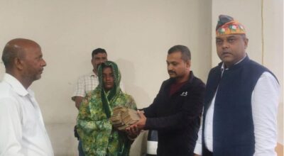 महोत्तरीमा प्रशासनको पहलमा सहकारी पीडित महिलाको रकम फिर्ता