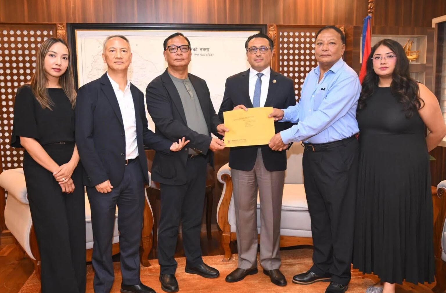मनकामना केवलकारद्वारा प्रधानमन्त्री दैवी प्रकोप उद्धार कोषमा डेढ करोड सहयोग