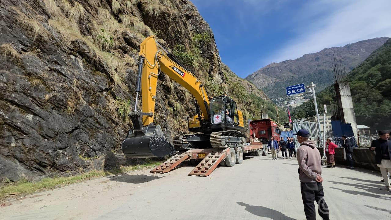 भौतिक पूर्वाधार निर्माणका लागि चीनद्वारा उपकरण प्रदान