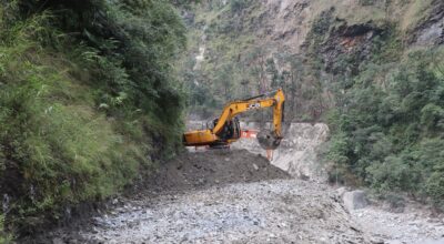 कोरला नाका जोड्ने सडकका विभिन्न खण्डमा मर्मत तीव्र