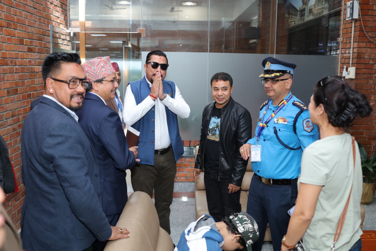ऊर्जामन्त्री श्रेष्ठ स्वेदश फिर्ता