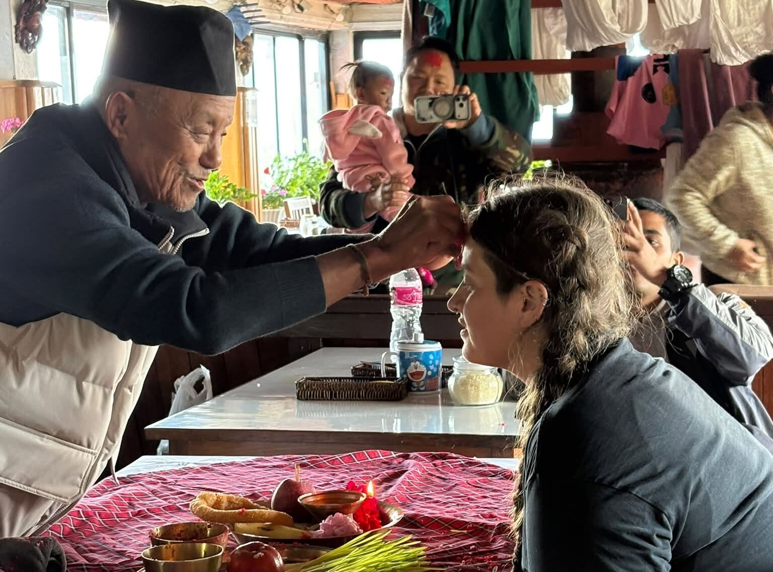 घोडेपानीमा पर्यटकले पनि मनाए दसैं