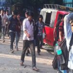 दसैँ मनाउन भारतबाट घर फर्किनेको सीमामा लर्को