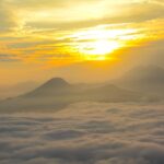 कुहिरोको घुम्टोमा मानुङकोट: पर्यटकको आकर्षण बढ्दो