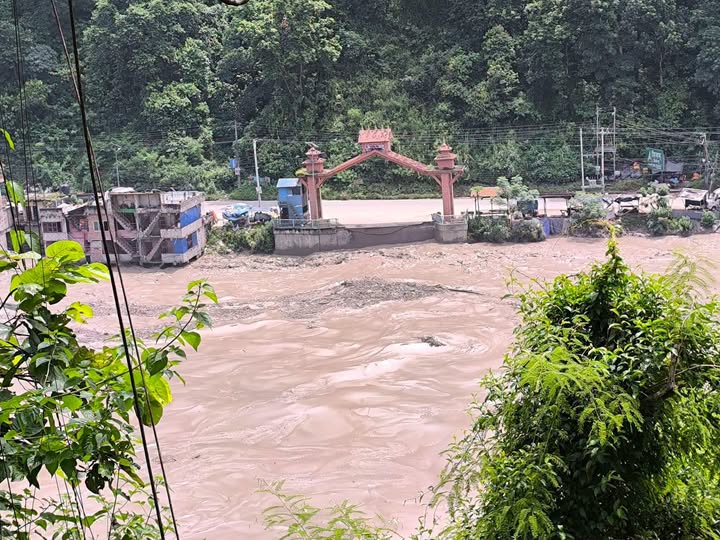 फुर्केखोलाको वैकल्पिक सडक पाँच घण्टा बन्द हुने
