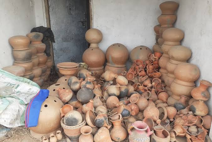 सीप पुस्तान्तरण नहुँदा भोजपुरमा माटाका भाँडाको प्रयोग घट्दै