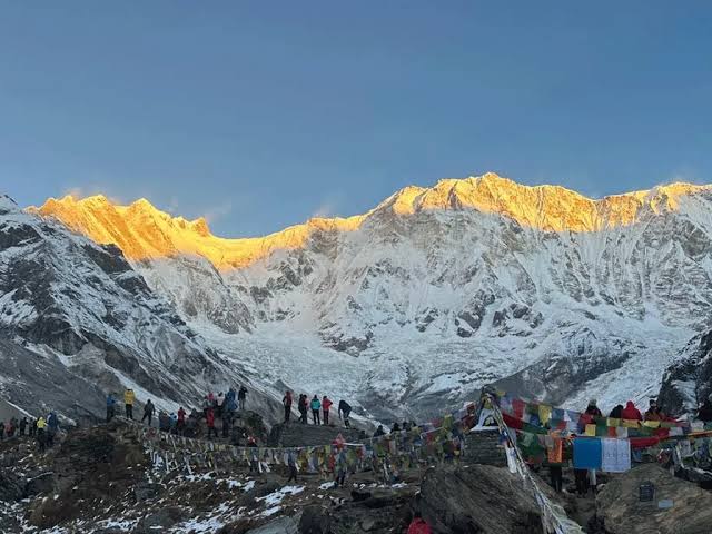 अवरुद्ध अन्नपूर्ण क्षेत्रको पदयात्रा आंशिक रूपमा सुचारु
