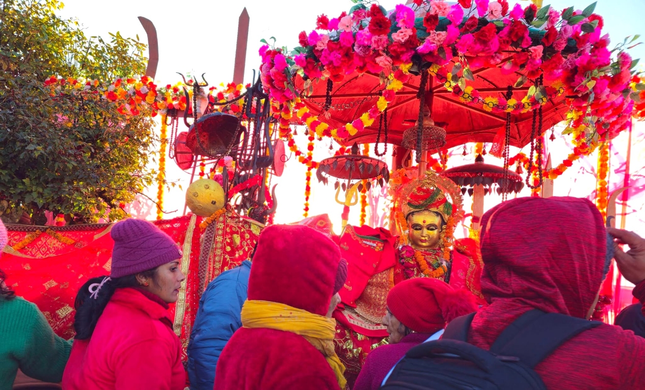 पाथीभरामा तीन महिनामा २० हजार बढी तीर्थालु, ३३ लाख भेटी संकलन