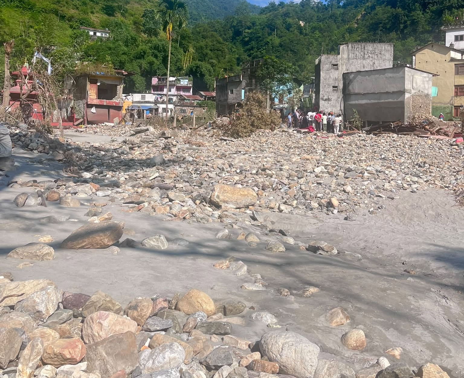 बाढीपछि उजाडियो सेतीवेणी, करोडौँको क्षति