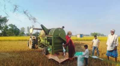‘थ्रेसर मेसिन’सञ्चालन गरेर गाउँमै स्वरोजगार