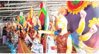 बाँकेमा दुर्गा मूर्ति बनाउन मूर्तिकार व्यस्त